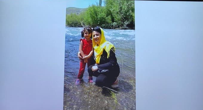 تصویر آمنه شهبازی فرد - 2