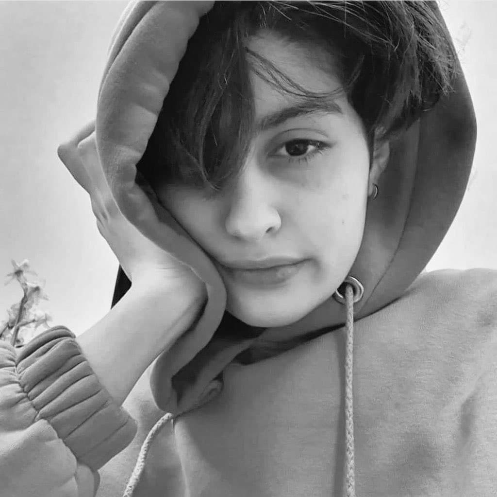 تصویر یلدا آقافضلی - 2